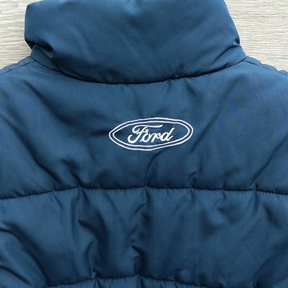 Minnesota Twins Puffer Vest - Picture 6 of 6